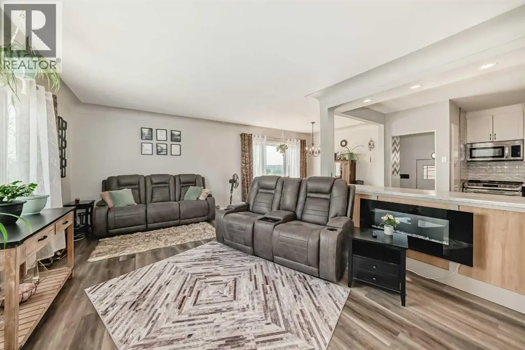 5001 44 Ave