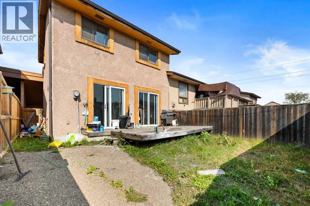 40 Pinecliff Close NE