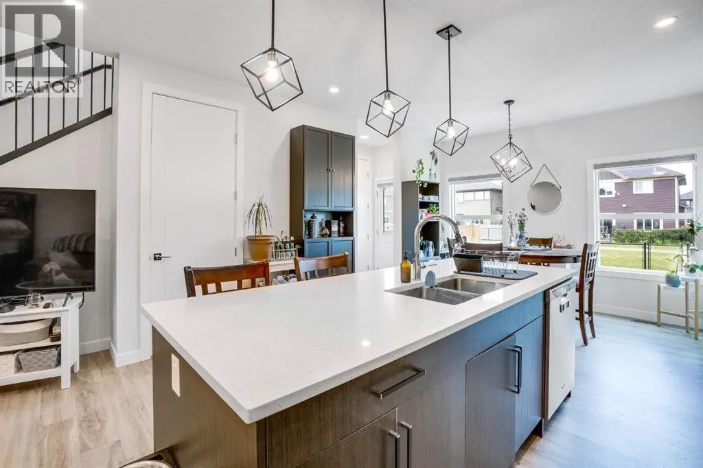 28 Midtown Close SW