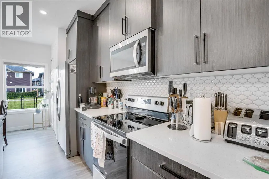 28 Midtown Close SW