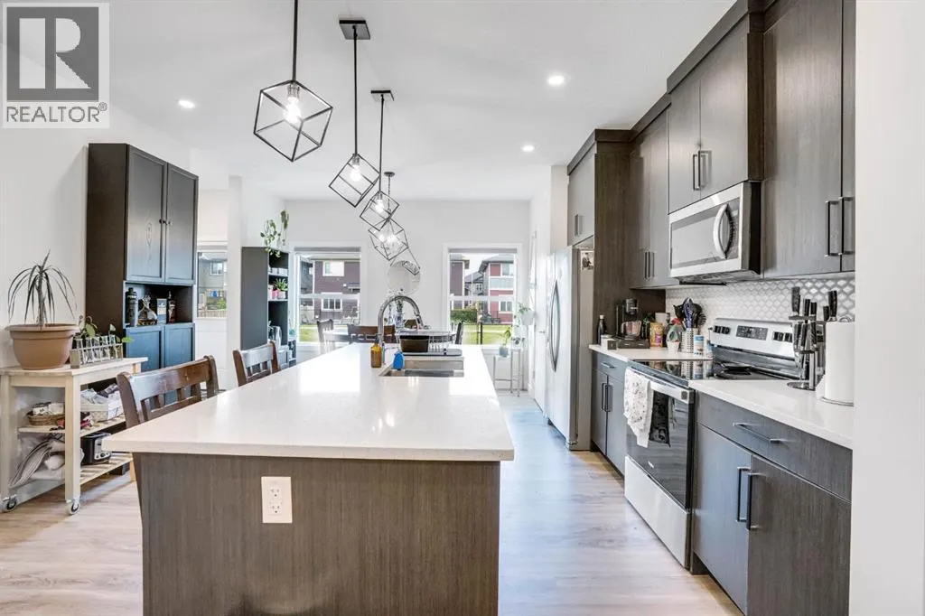 28 Midtown Close SW