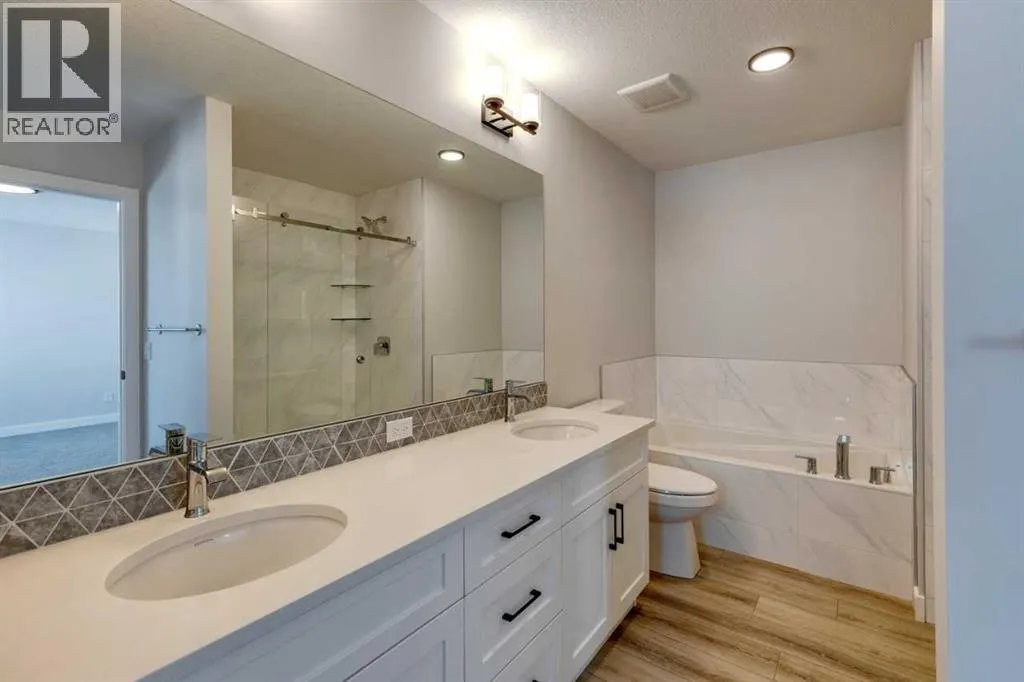 180 Sora Terrace SE