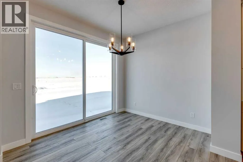 180 Sora Terrace SE