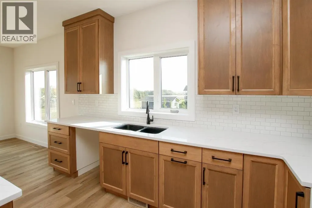 42, 431003 Range Road 260