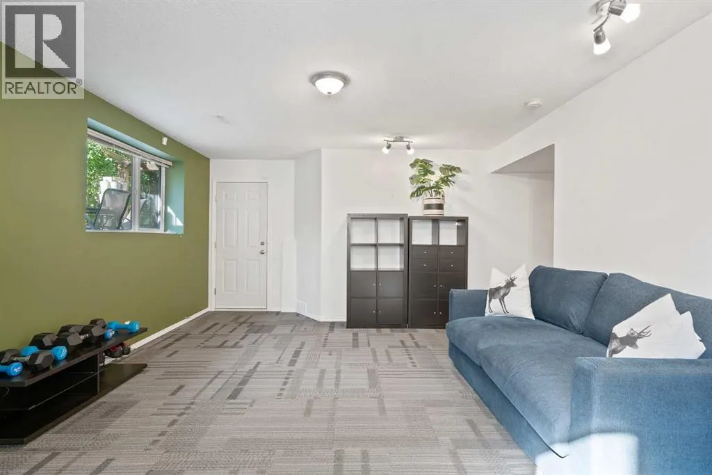 45 Mt Douglas Close SE