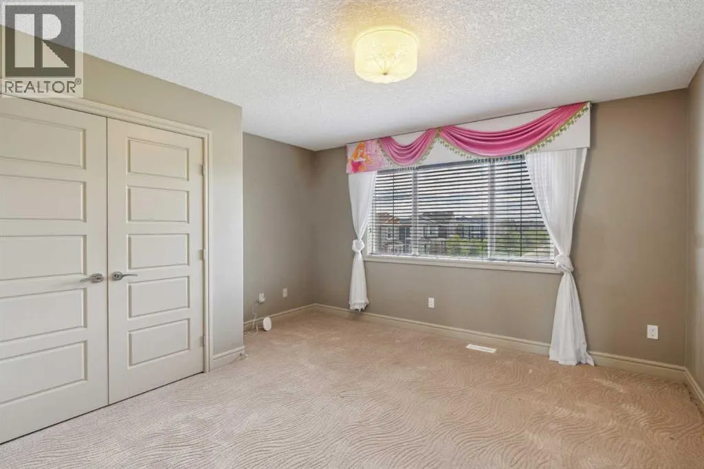 152 Evansborough Way NW