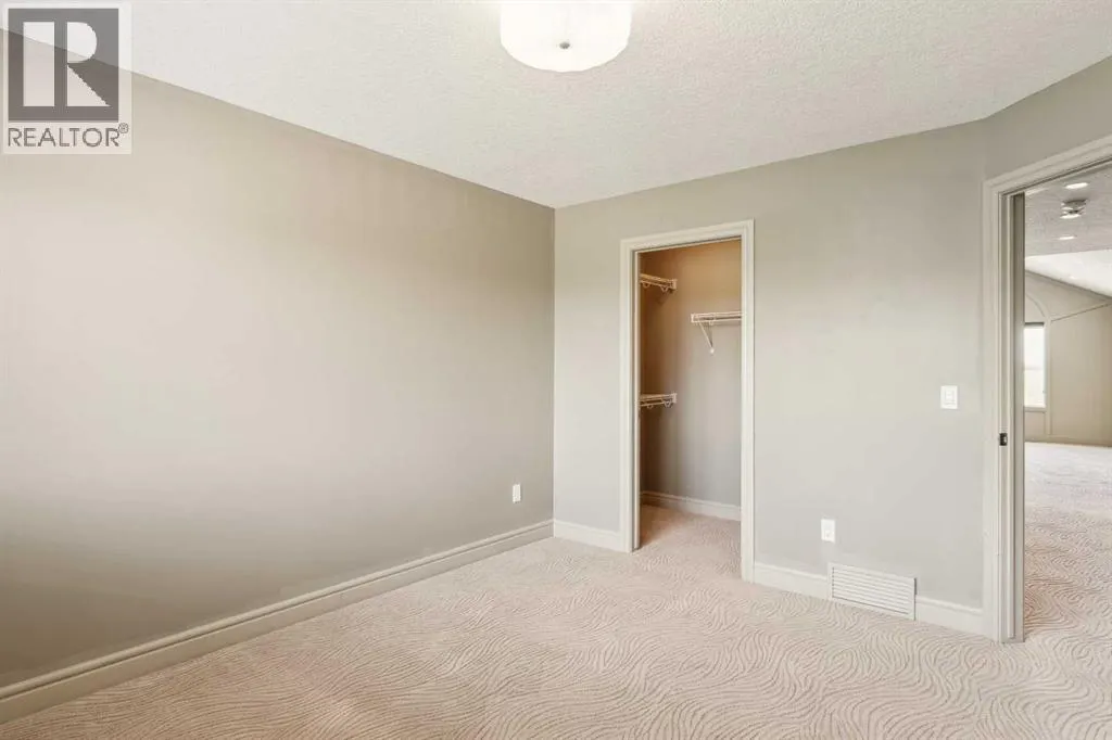 152 Evansborough Way NW