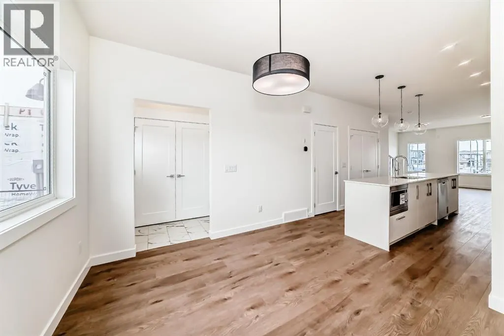434 Carringvue Grove NW