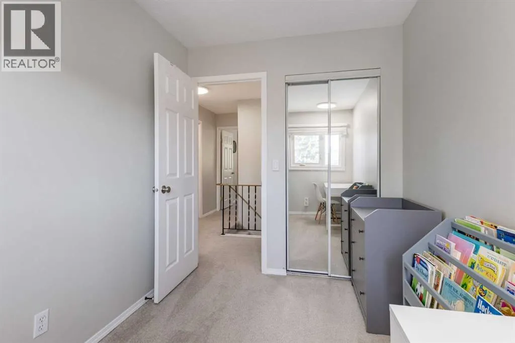 4, 1111 Canterbury Drive SW