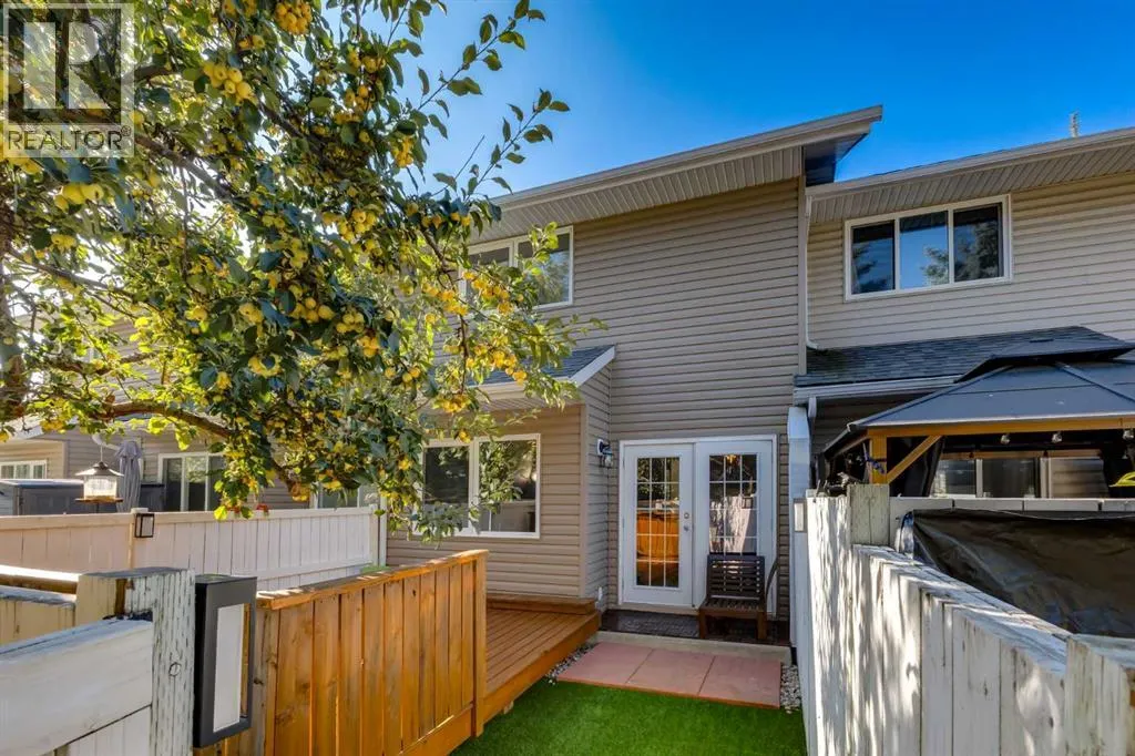 4, 1111 Canterbury Drive SW