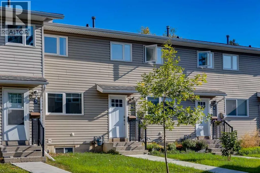 4, 1111 Canterbury Drive SW