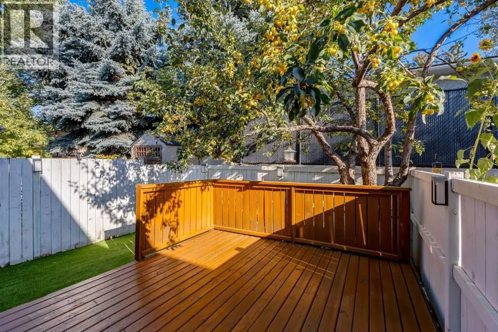4, 1111 Canterbury Drive SW