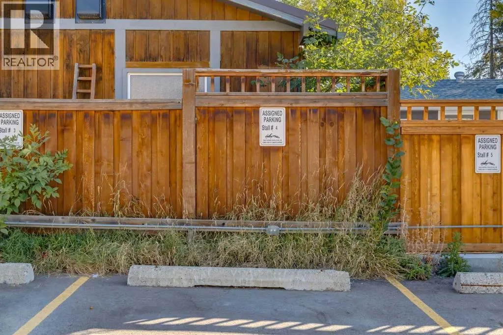 4, 1111 Canterbury Drive SW