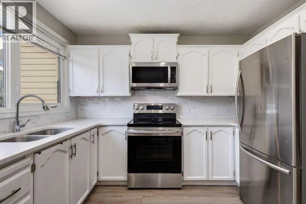 4, 1111 Canterbury Drive SW
