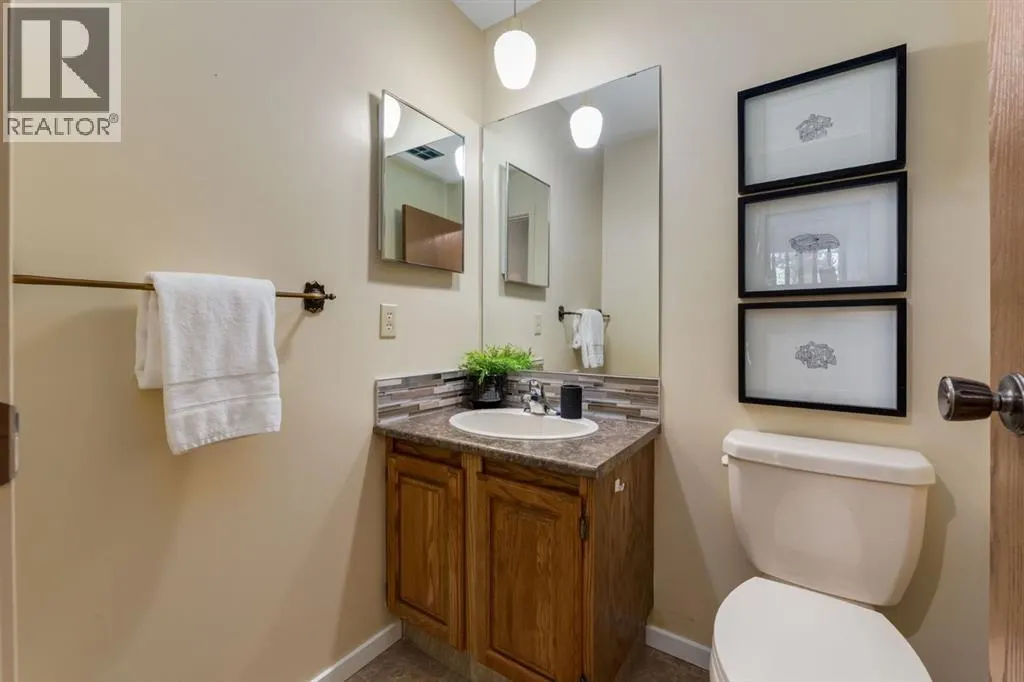 20 Point Mckay Court NW