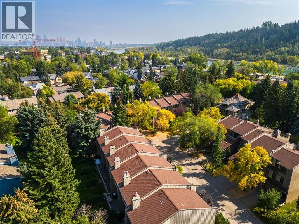 20 Point Mckay Court NW