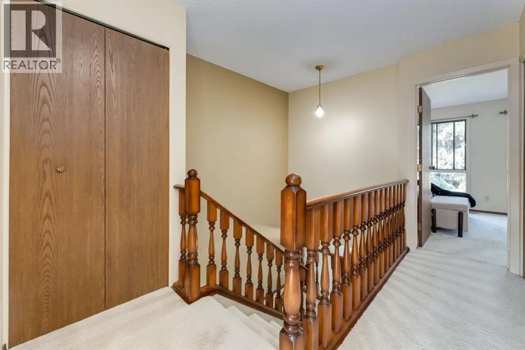 20 Point Mckay Court NW