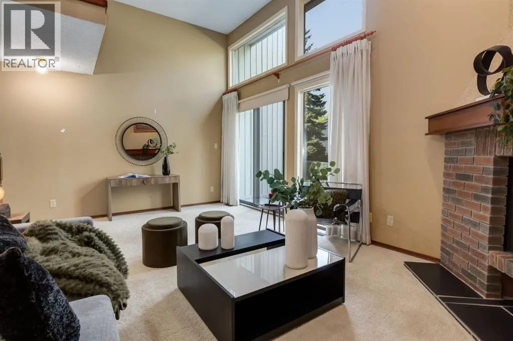 20 Point Mckay Court NW