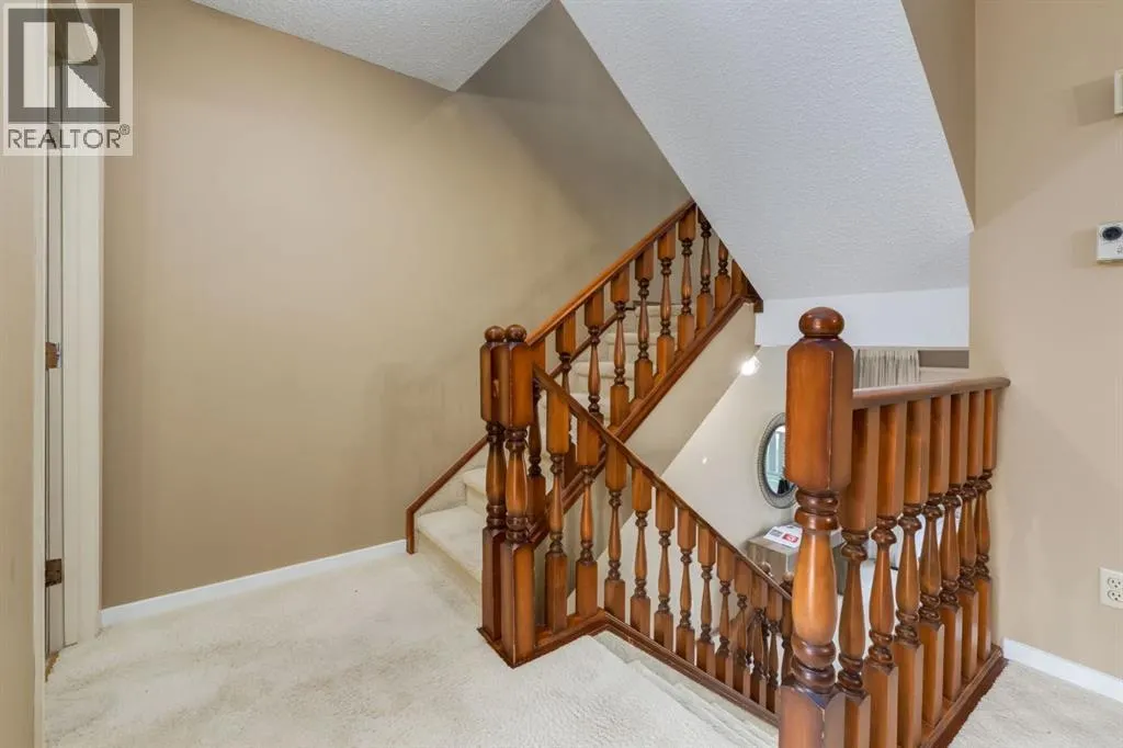 20 Point Mckay Court NW