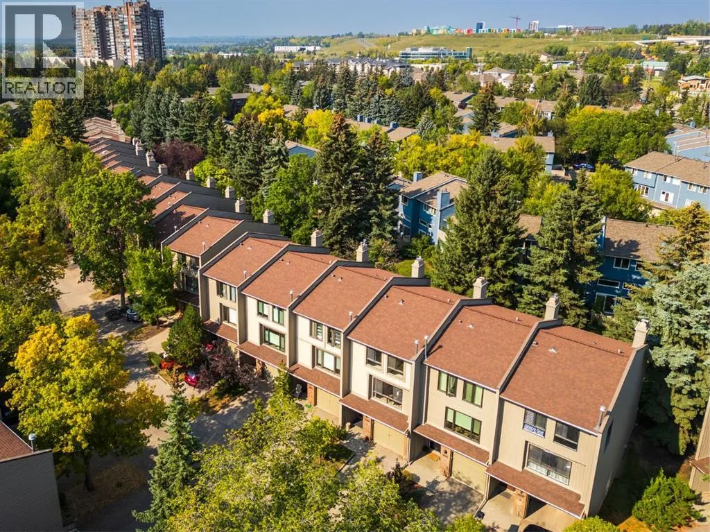 20 Point Mckay Court NW