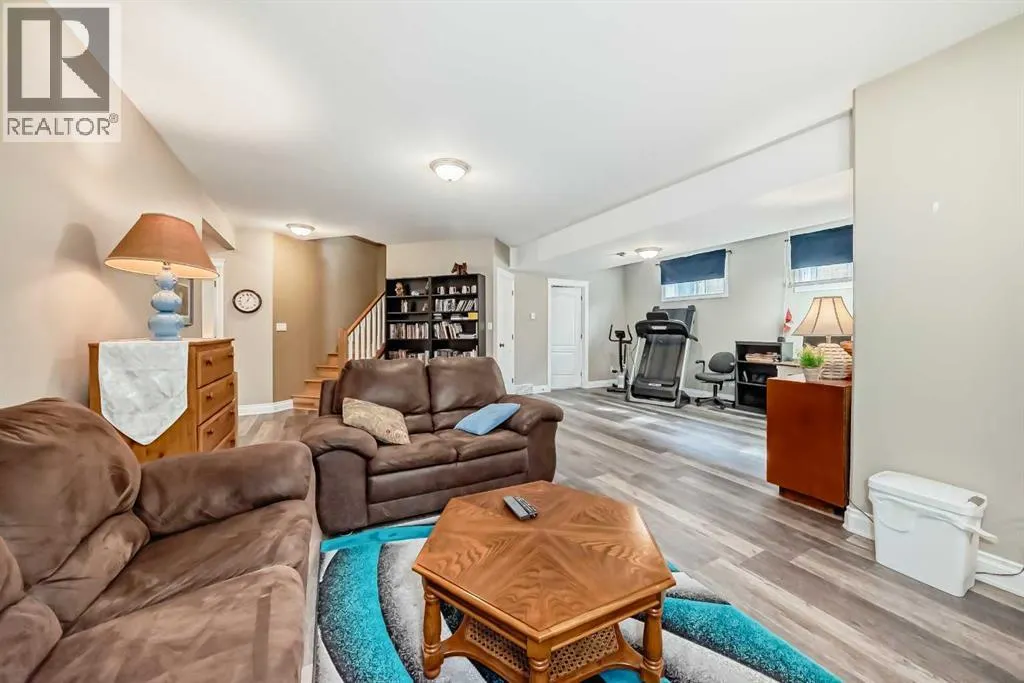 71 Adams Close