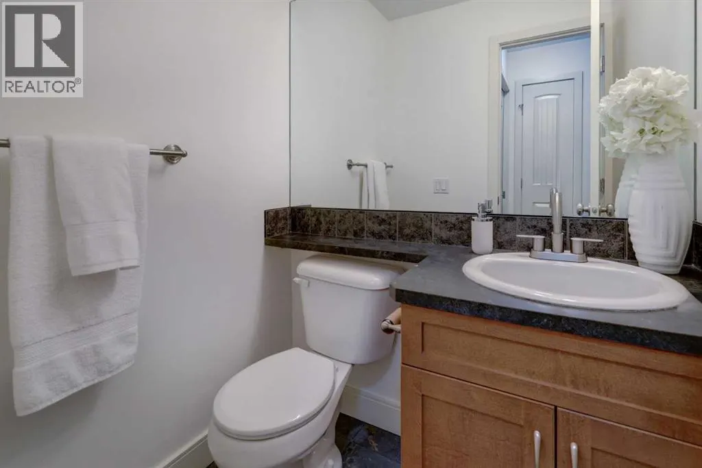 8, 226 Village Terrace SW