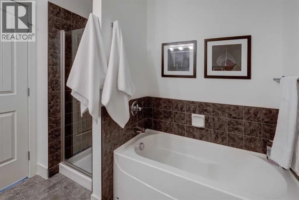 8, 226 Village Terrace SW