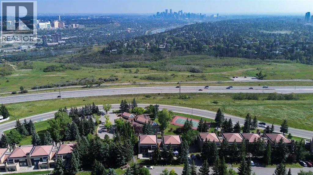 8, 226 Village Terrace SW