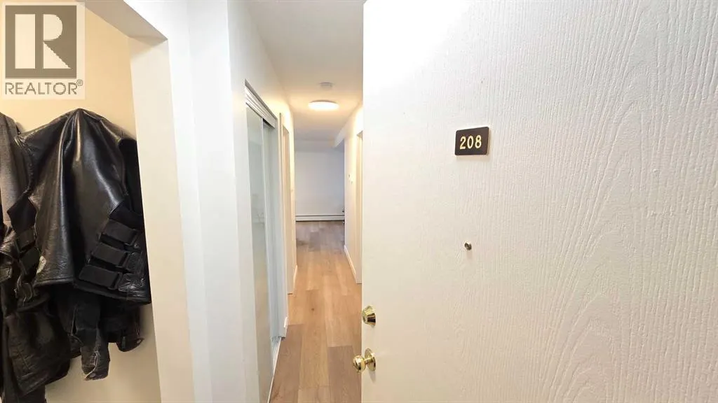 208, 4200 Forestry Avenue S