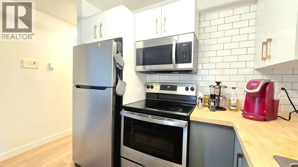 208, 4200 Forestry Avenue S