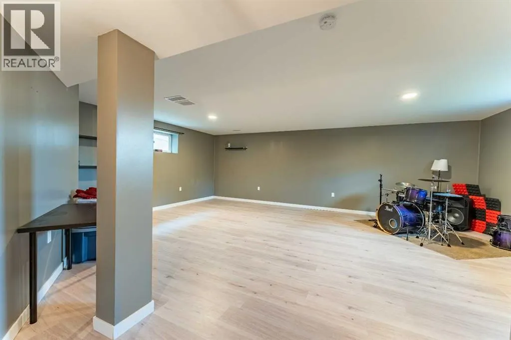 76 Cranfield Place SE