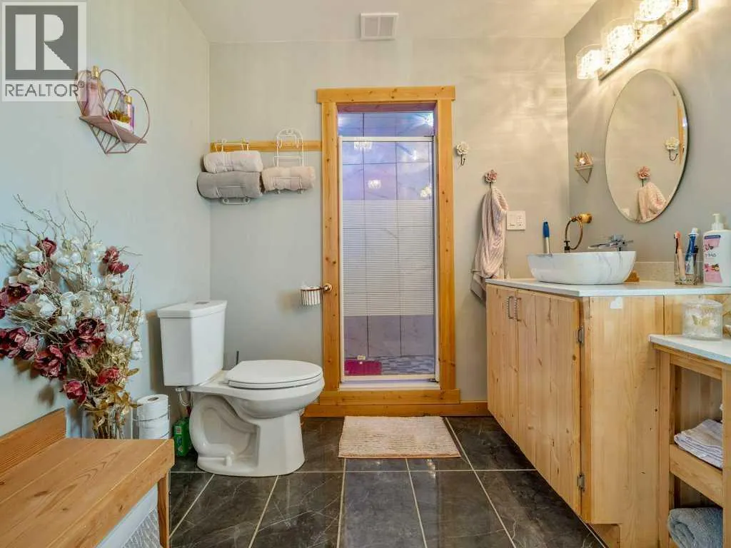 51 N 2 Street E