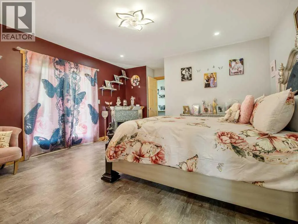 51 N 2 Street E