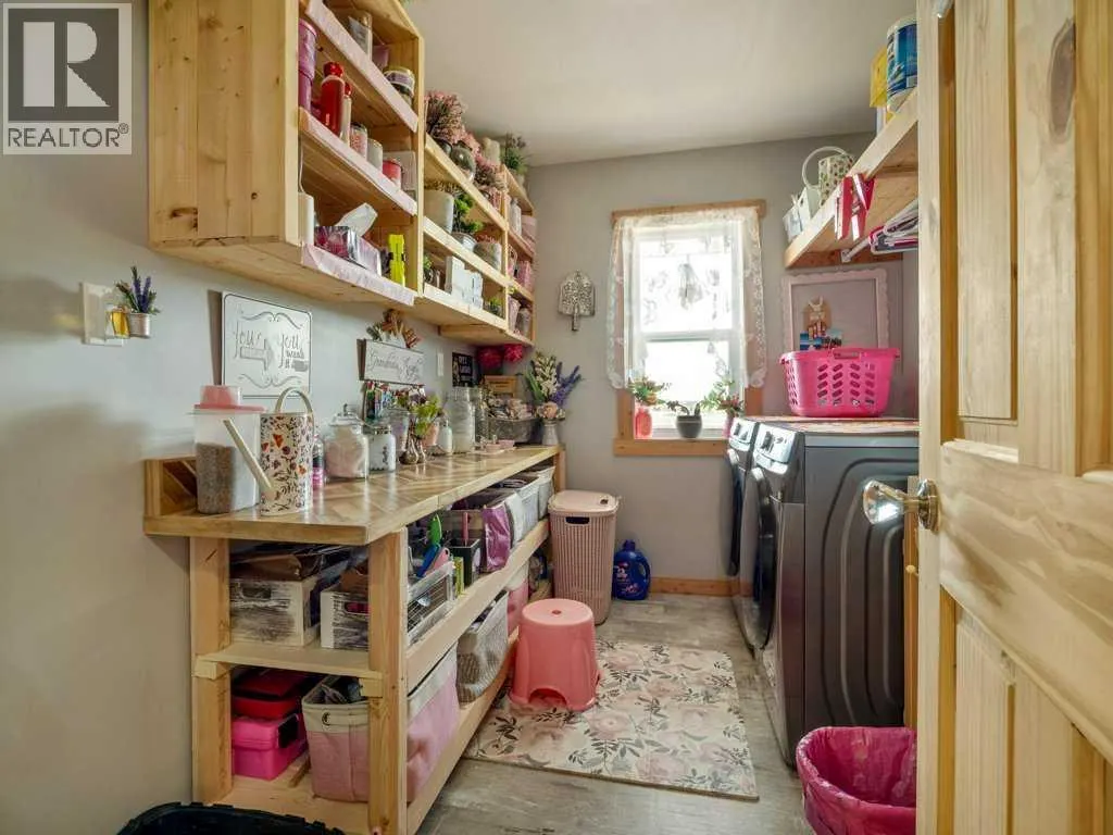 51 N 2 Street E