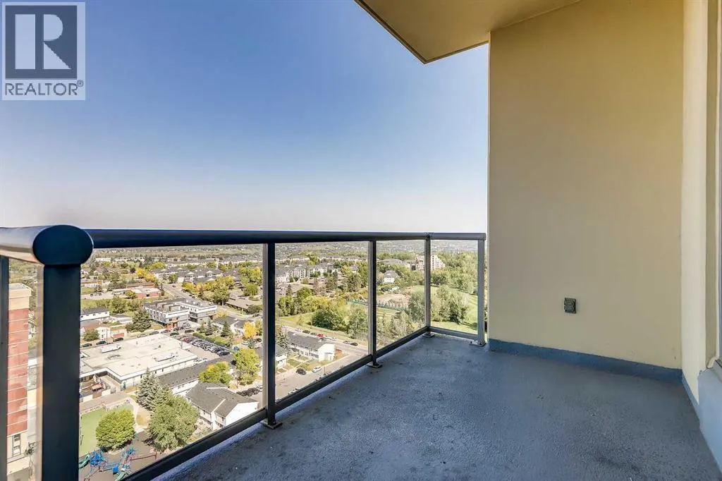 2001, 55 Spruce Place SW