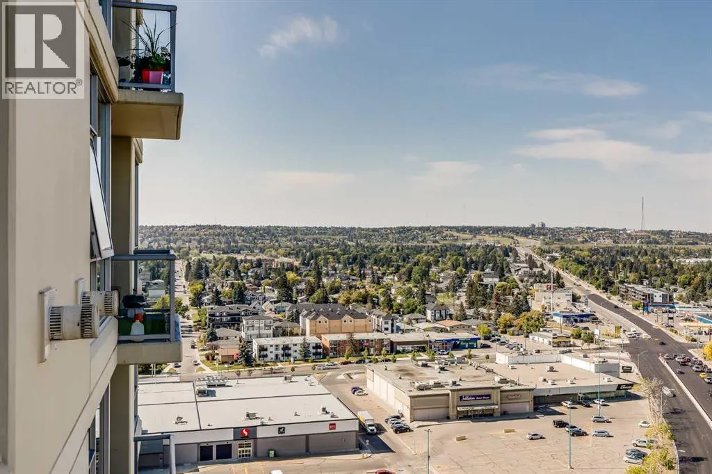 2001, 55 Spruce Place SW