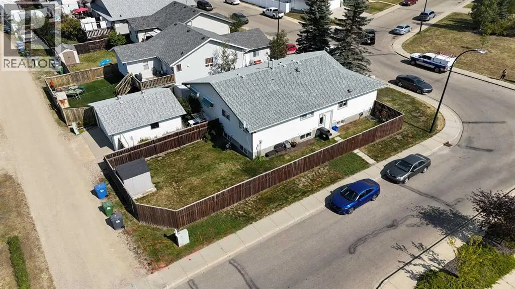5 Lyons Close