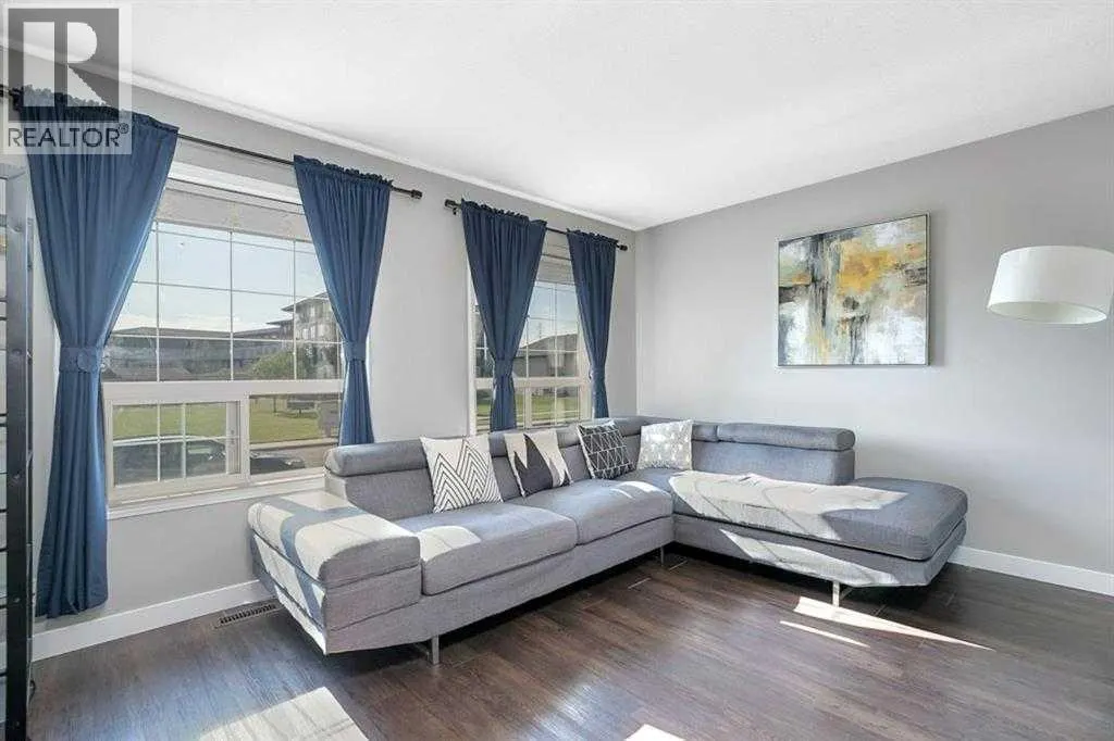 5 Lyons Close