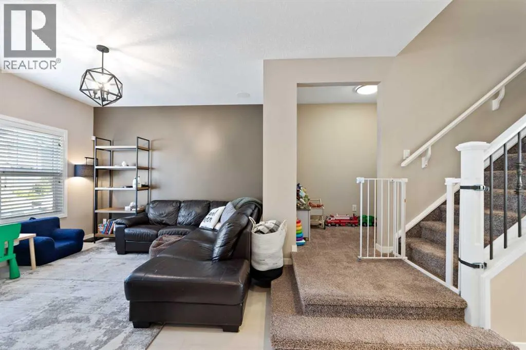 53 Masters Crescent SE