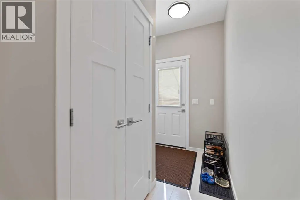 53 Masters Crescent SE