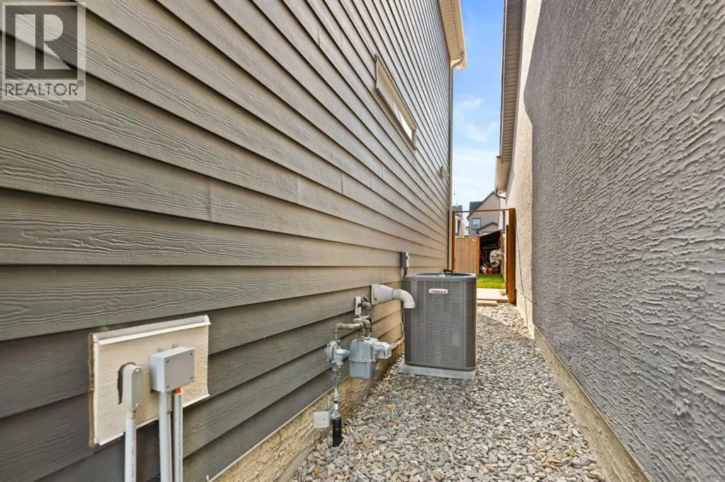53 Masters Crescent SE