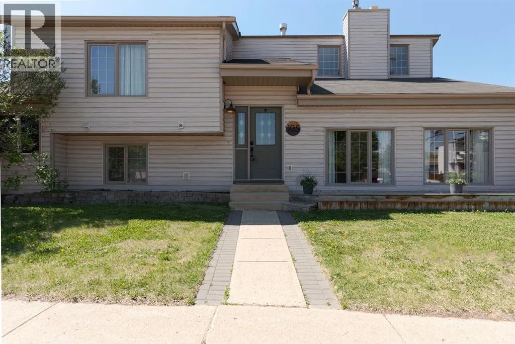 105 Whiteoak Garden