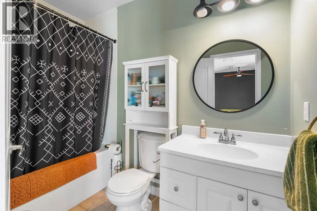 105 Whiteoak Garden