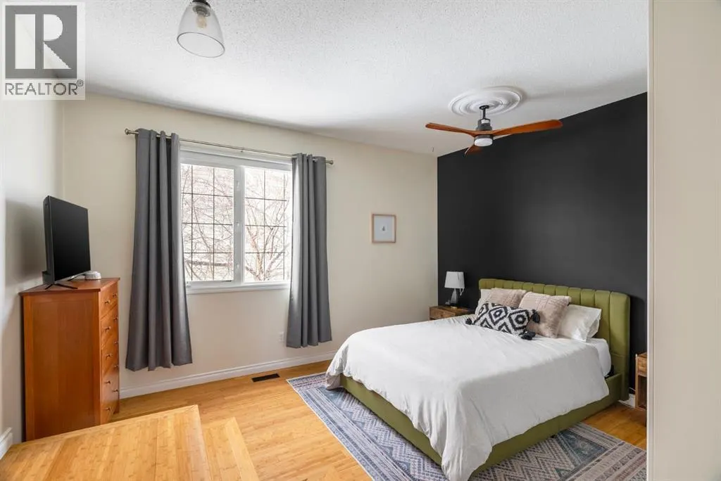 105 Whiteoak Garden