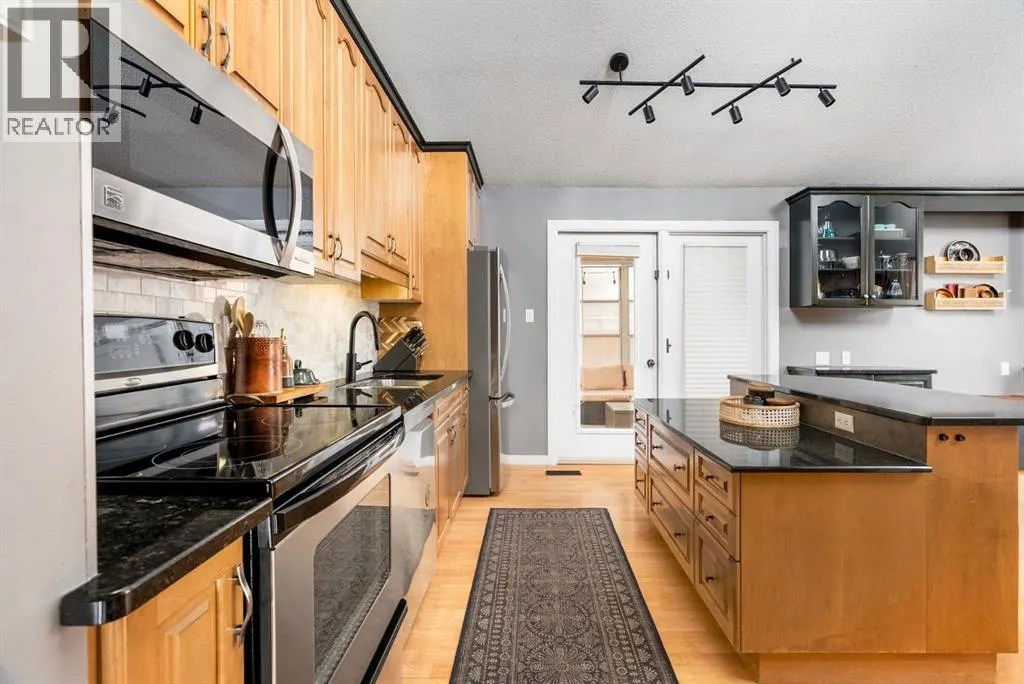 105 Whiteoak Garden