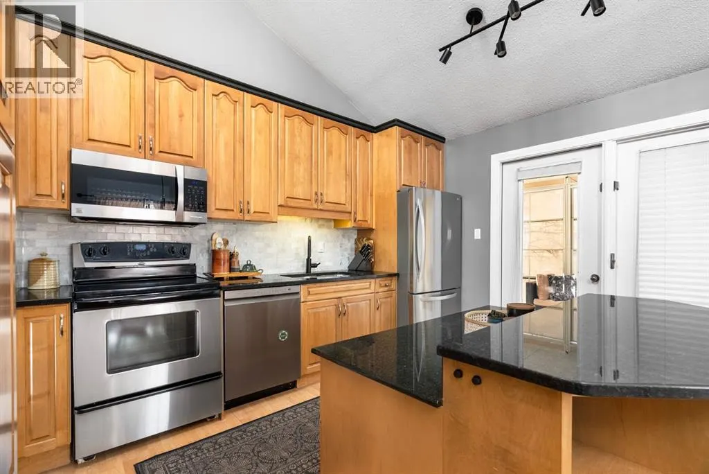 105 Whiteoak Garden