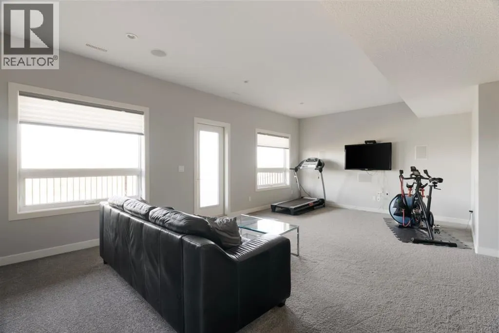 241 Diamondstone Ridge