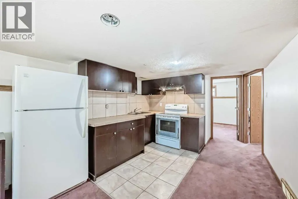 11 Martinwood Road NE