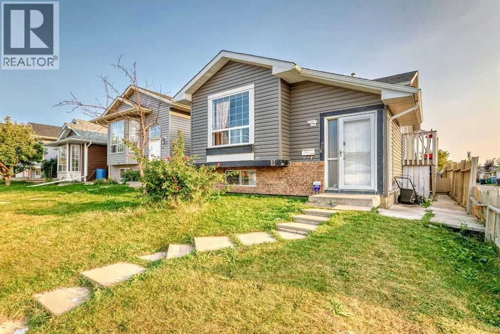 11 Martinwood Road NE