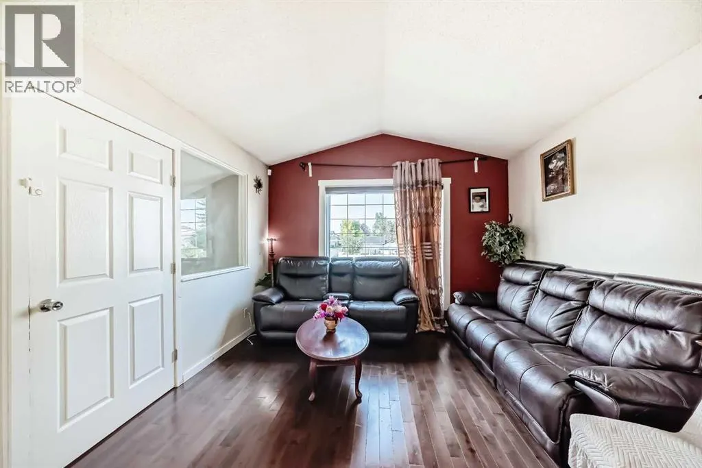 11 Martinwood Road NE